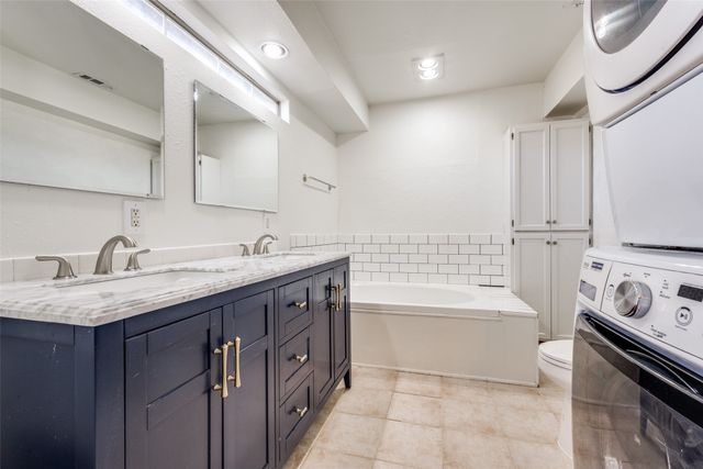 812 Driftwood Drive, Shady Shores, TX 76208