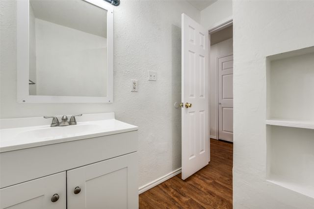 812 Driftwood Drive, Shady Shores, TX 76208