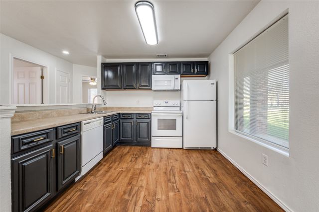 812 Driftwood Drive, Shady Shores, TX 76208