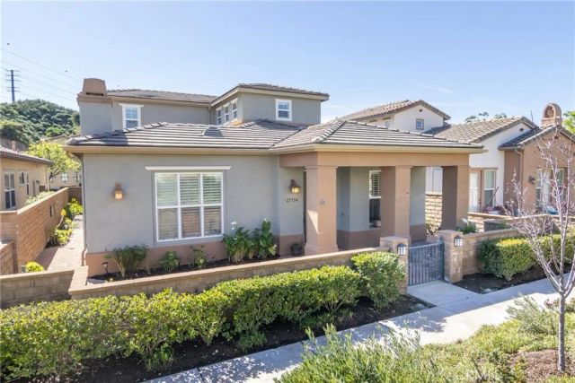 23734 Mahogany Court, Valencia, CA 91354