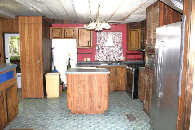 1204 Red Hawk Bay Drive, West Tawakoni, TX 75474