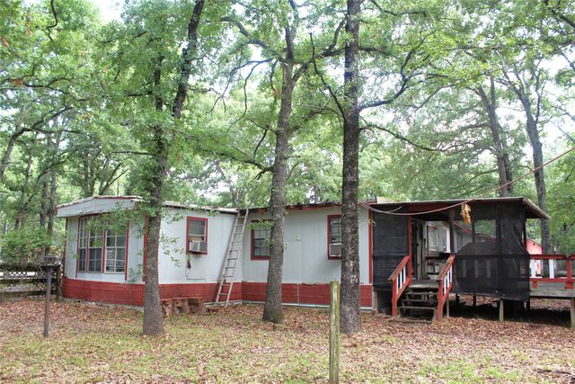 1204 Red Hawk Bay Drive, West Tawakoni, TX 75474