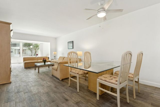 3186 Via Poinciana 115, Lake Worth, FL 33467