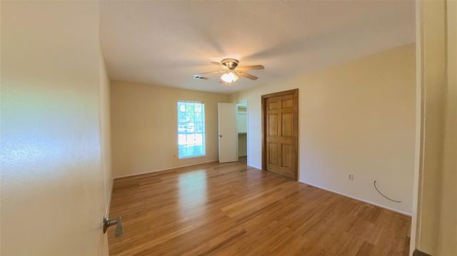 1115 Newport Boulevard, League City, TX 77573