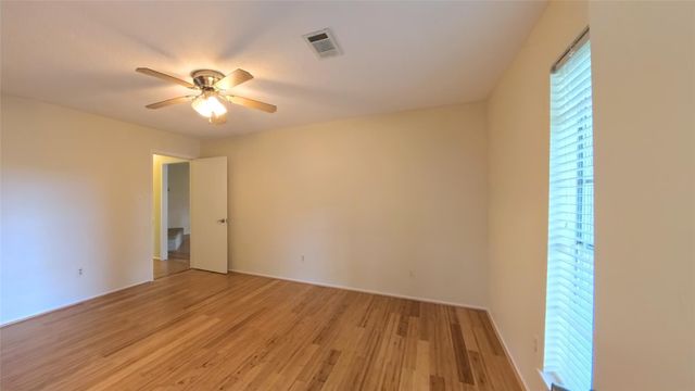 1115 Newport Boulevard, League City, TX 77573