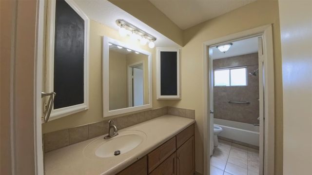 1115 Newport Boulevard, League City, TX 77573