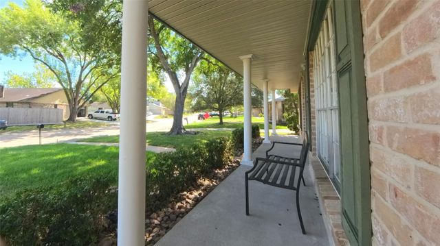 1115 Newport Boulevard, League City, TX 77573