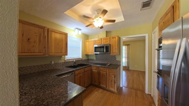 1115 Newport Boulevard, League City, TX 77573