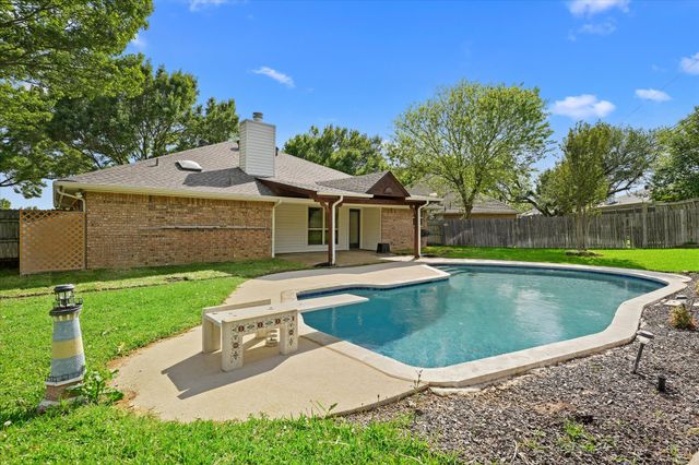 3 Hastings Court, Mansfield, TX 76063