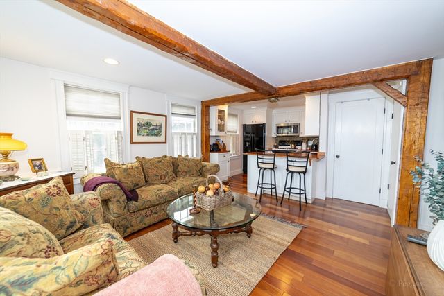 3 Circle Street 1, Marblehead, MA 01945