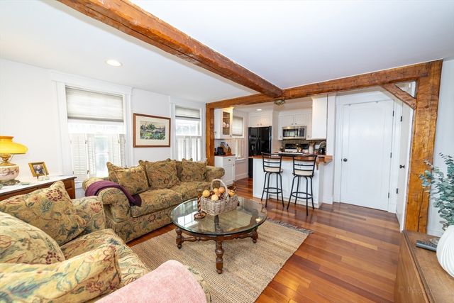 3 Circle Street 1, Marblehead, MA 01945