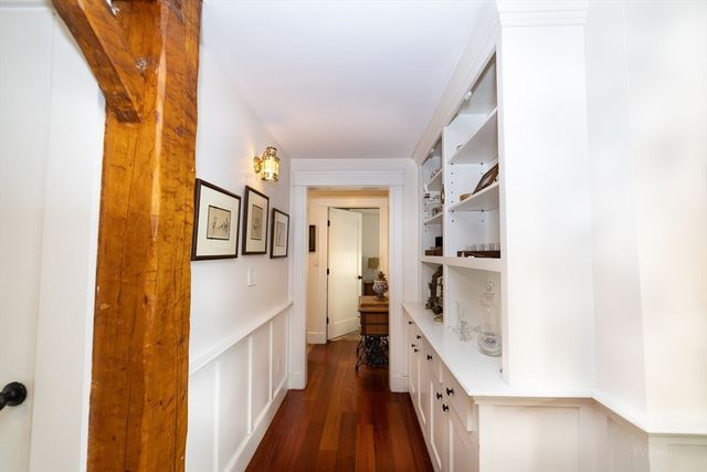 3 Circle Street 1, Marblehead, MA 01945