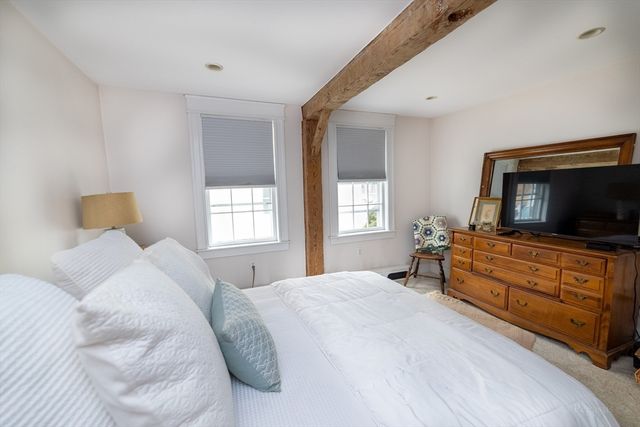 3 Circle Street 1, Marblehead, MA 01945