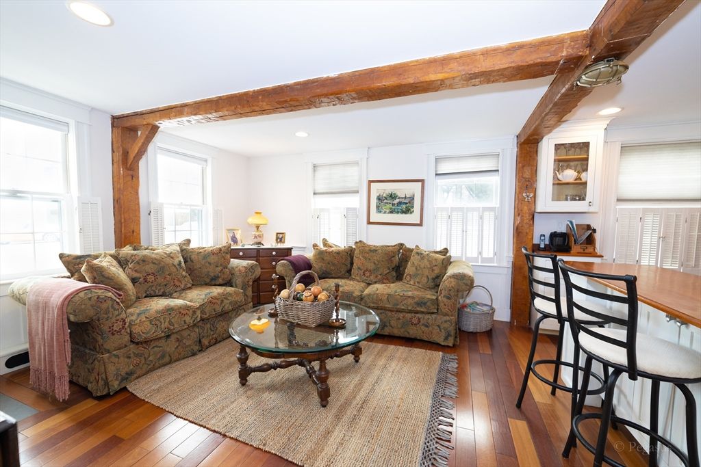 3 Circle Street 1, Marblehead, MA 01945