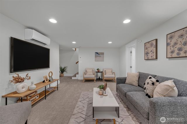 3203 35th Avenue S, Seattle, WA 98144