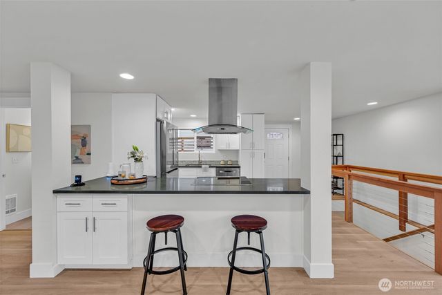 3203 35th Avenue S, Seattle, WA 98144