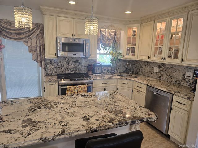 719 Oriole Avenue, West Hempstead, NY 11552