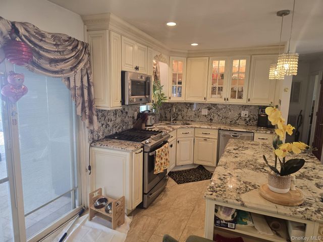 719 Oriole Avenue, West Hempstead, NY 11552