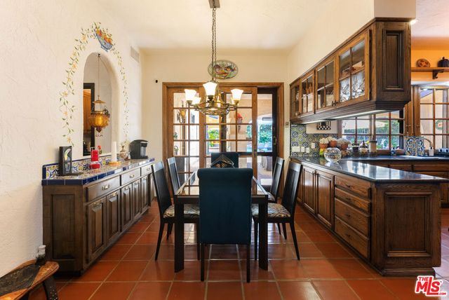 4152 Falling Leaf Drive, Encino, CA 91316