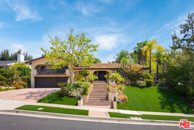 4152 Falling Leaf Drive, Encino, CA 91316