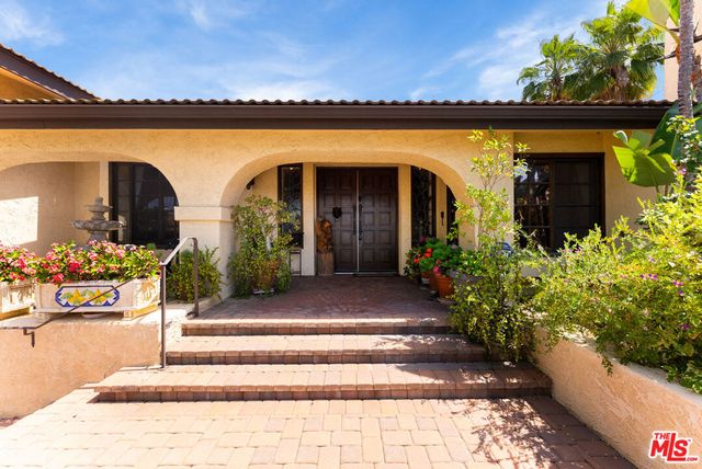 4152 Falling Leaf Drive, Encino, CA 91316