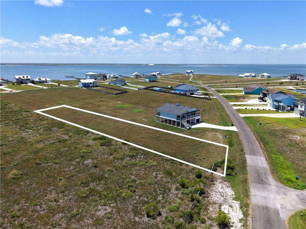 1502 Cape Velero Dr, Rockport, TX 78382 — photo 4