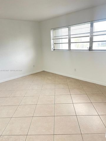 7410 SW 82nd St K202, Miami, FL 33143