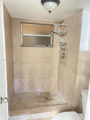 7410 SW 82nd St K202, Miami, FL 33143