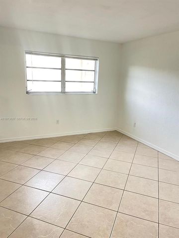 7410 SW 82nd St K202, Miami, FL 33143