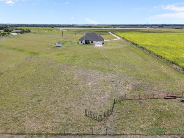 850 Cooke Road, Ennis, TX 75119