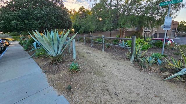 14510 Camino De La Luna 6, San Diego, CA 92127