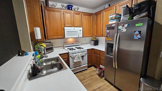 14510 Camino De La Luna 6, San Diego, CA 92127