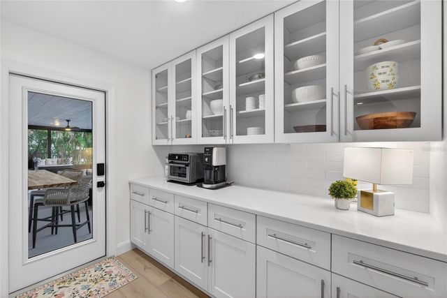 2000 KANSAS AVENUE NE, St Petersburg, FL 33703