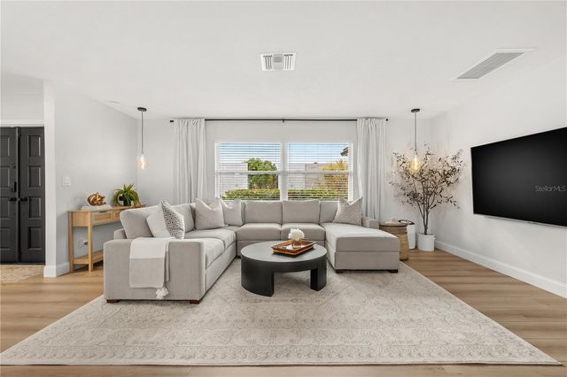 2000 KANSAS AVENUE NE, St Petersburg, FL 33703