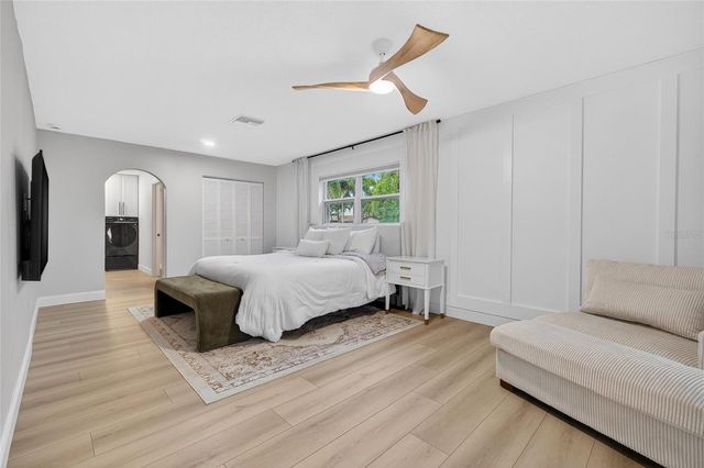 2000 KANSAS AVENUE NE, St Petersburg, FL 33703