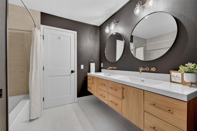 2000 KANSAS AVENUE NE, St Petersburg, FL 33703