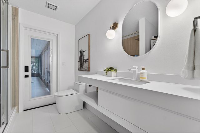 2000 KANSAS AVENUE NE, St Petersburg, FL 33703