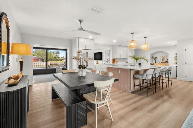 2000 KANSAS AVENUE NE, St Petersburg, FL 33703