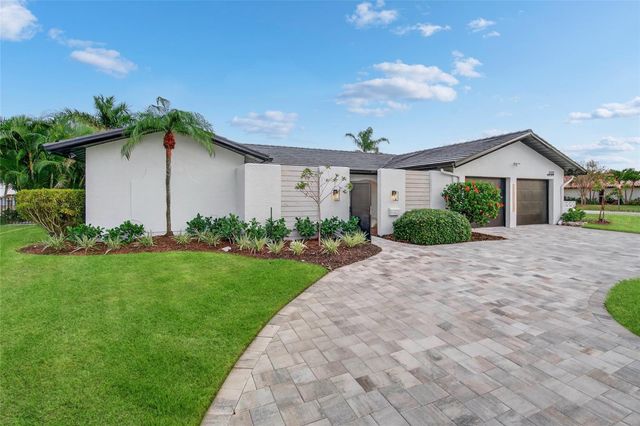 2000 KANSAS AVENUE NE, St Petersburg, FL 33703