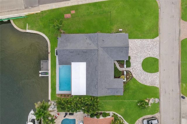 2000 KANSAS AVENUE NE, St Petersburg, FL 33703