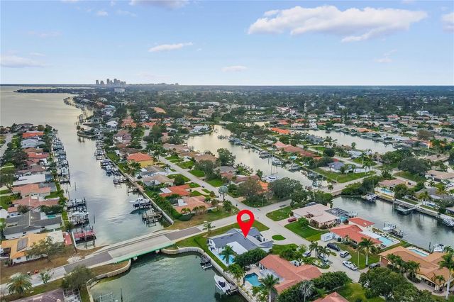 2000 KANSAS AVENUE NE, St Petersburg, FL 33703