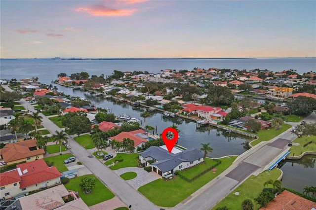 2000 KANSAS AVENUE NE, St Petersburg, FL 33703