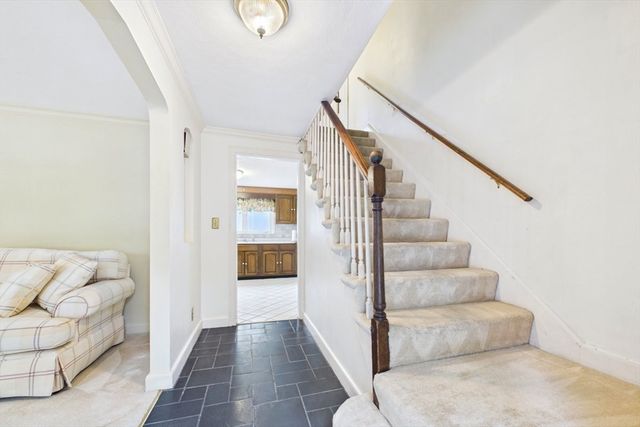 30 Manor Road, Waltham, MA 02453