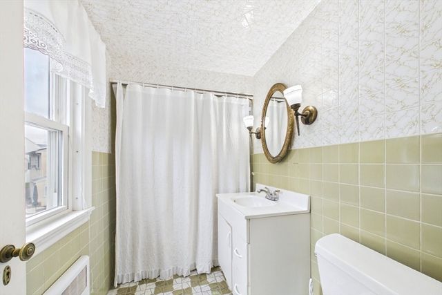 30 Manor Road, Waltham, MA 02453
