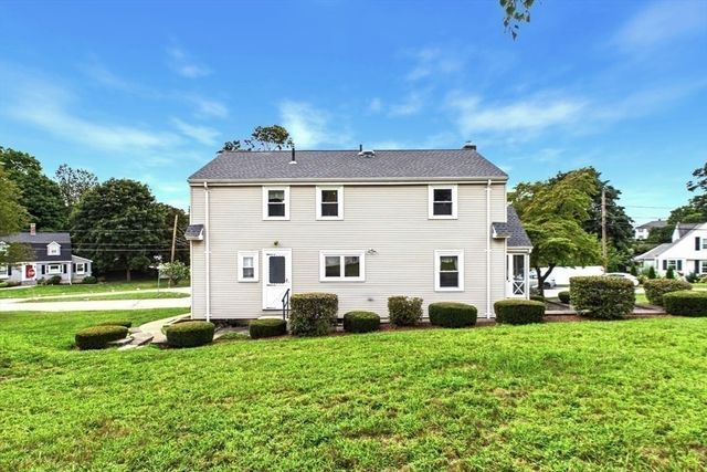 30 Manor Road, Waltham, MA 02453