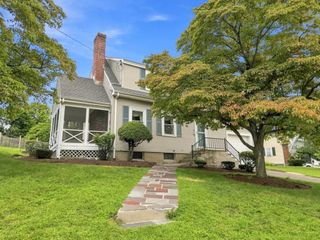 30 Manor Road, Waltham, MA 02453