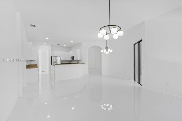 7551 SW 187th St, Cutler Bay, FL 33157