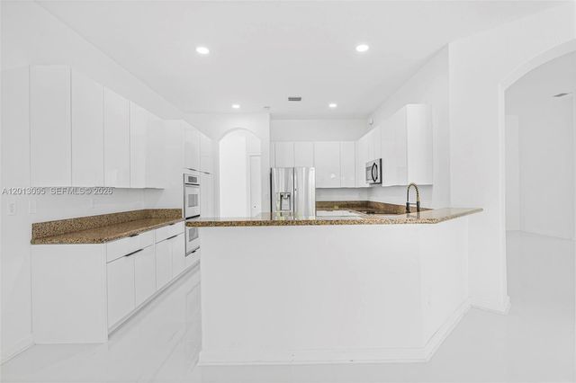 7551 SW 187th St, Cutler Bay, FL 33157