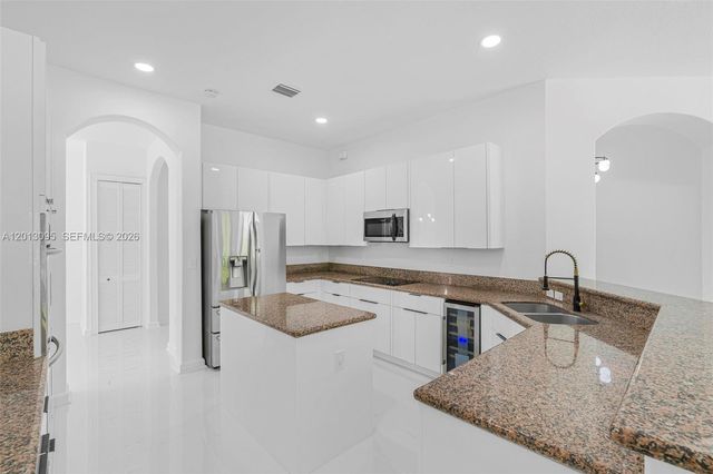 7551 SW 187th St, Cutler Bay, FL 33157