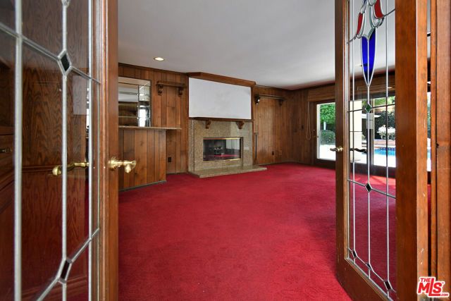 17616 Corinthian Drive, Encino (los Angeles), CA 91316